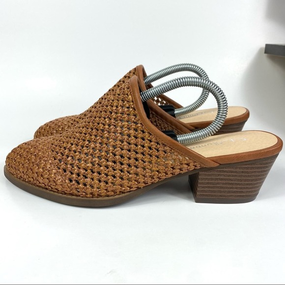 CL BY CHINESE LAUNDRY CLASSY WOVEN TAN AND BROWN PERFORATED MULE WOMEN’S SZ 9.5M - Picture 2 of 12